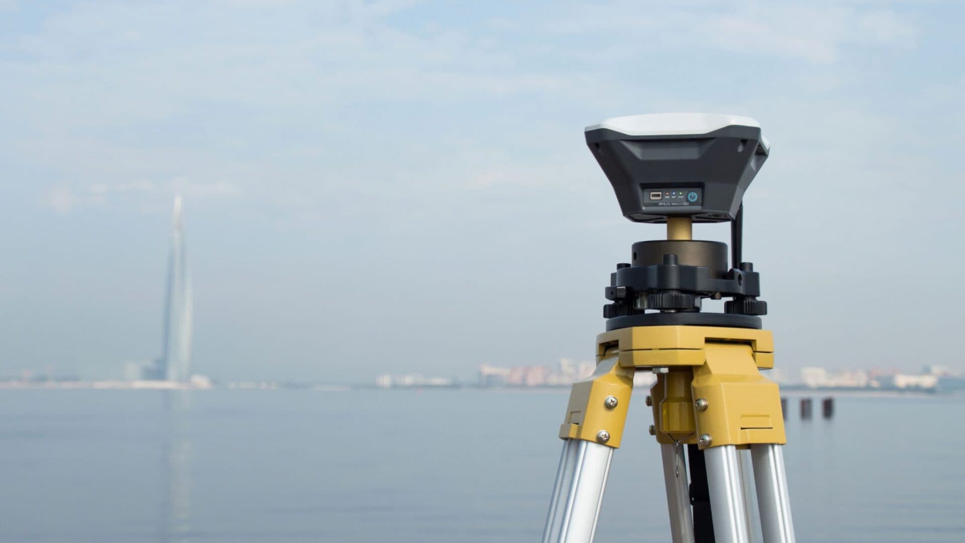 EMLID REACH RS+ Récepteur RTK GNSS à fréquence unique - Image 3