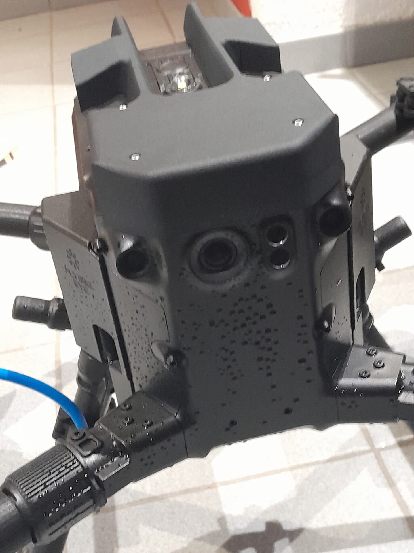 Déport prise d'air supérieur M300-350