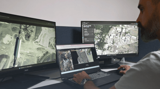 Professional platform for managing drone operations.